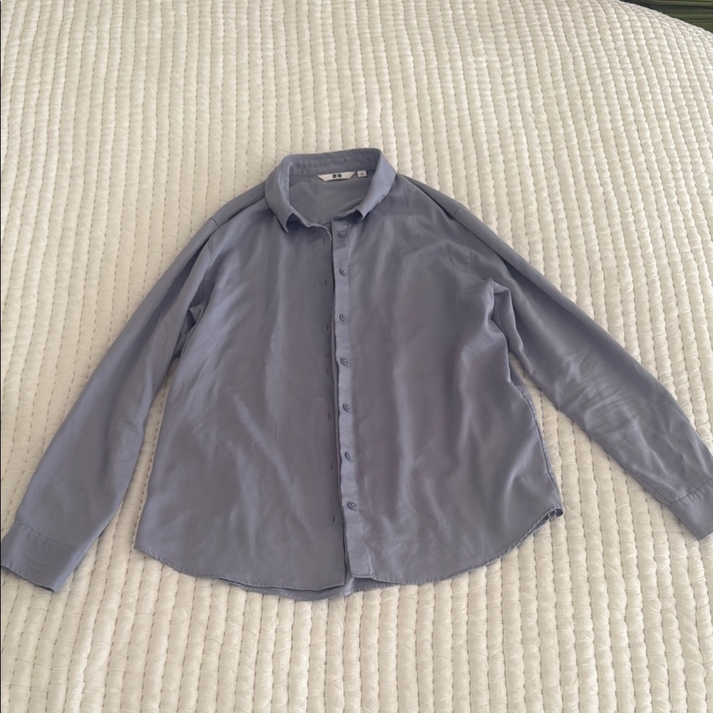 Uniqlo Light Gray Collared Shirt